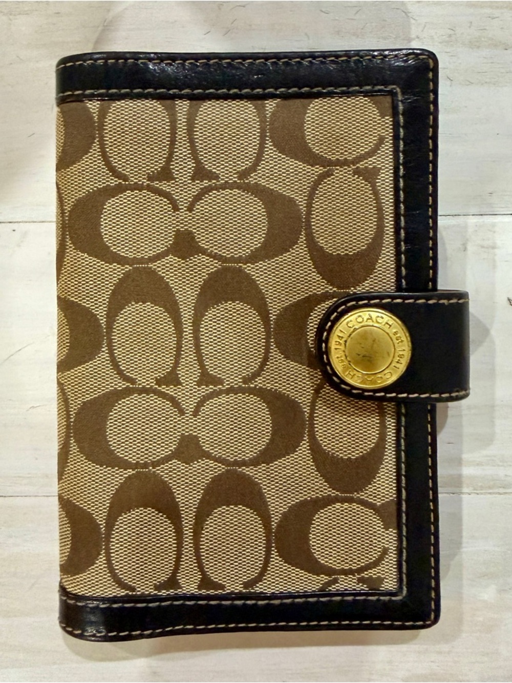 Coach Tan/Brown Signature Canvas Snap Agenda